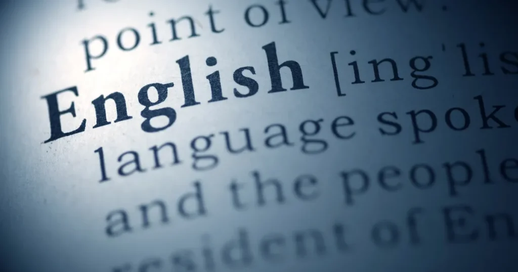 英語の辞書にフォーカスしたイメージ。寿司職人が現場で役立つ英語フレーズ15選を紹介するセクションに関連。
